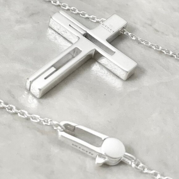 GUCCI G Logo Cut Out Cross Pendant Necklace 21" Silver 925 Auth #7960 - Picture 1 of 6